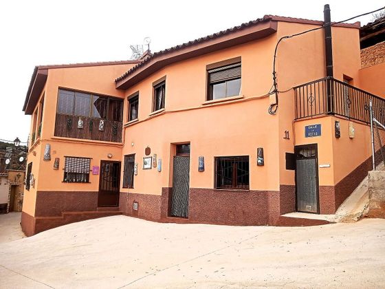 Foto 1 de Venta de casa en Castielfabib de 5 habitaciones con terraza y garaje
