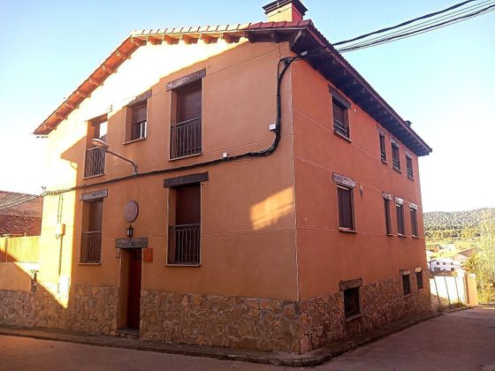 Foto 1 de Casa en venda a Guadalaviar de 8 habitacions amb terrassa i calefacció