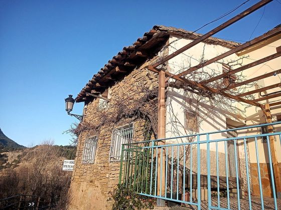Foto 1 de Venta de casa en Manzanera de 4 habitaciones con terraza