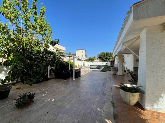Foto 1 de Casa en venda a Playa del Galán de 5 habitacions amb piscina i garatge