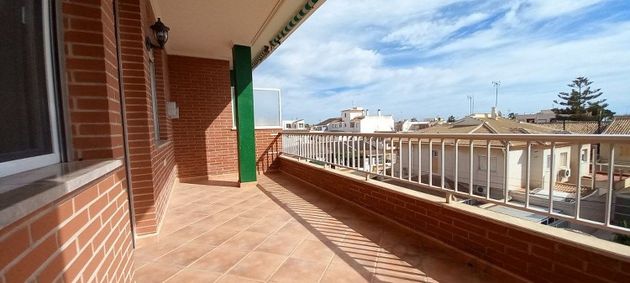 Foto 2 de Pis en venda a Centro - Alcazares, Los de 4 habitacions amb balcó