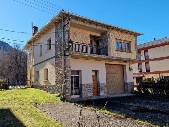 Foto 1 de Xalet en venda a Castejón de Sos de 4 habitacions amb terrassa i garatge