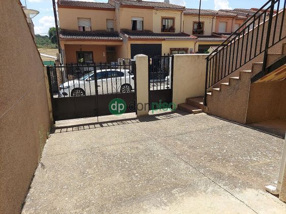 Foto 2 de Venta de casa adosada en Espinosa de Henares - pueblo de 4 habitaciones con garaje y aire acondicionado
