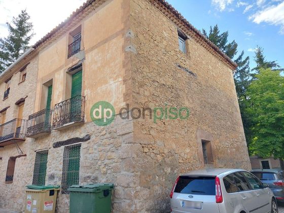Foto 2 de Casa en venda a Maranchón de 4 habitacions amb balcó
