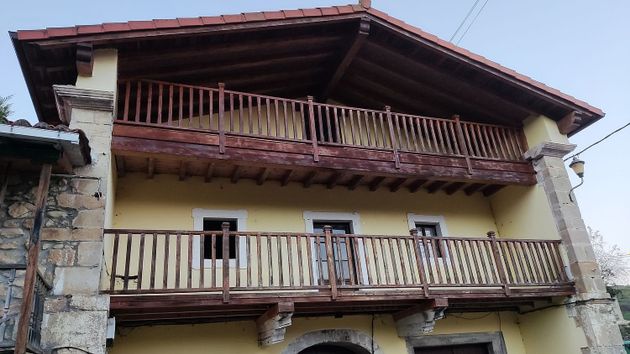 Foto 1 de Casa en venda a Voto de 5 habitacions amb balcó i calefacció