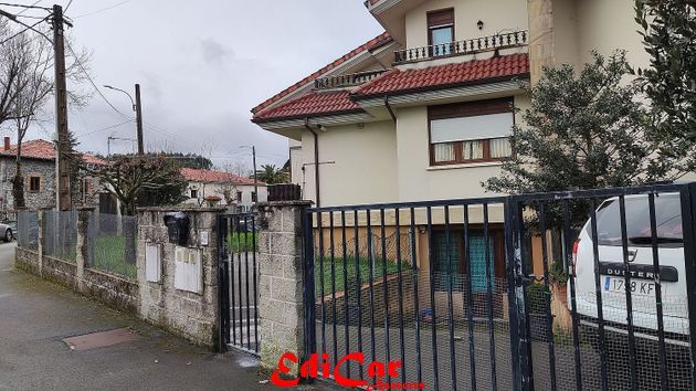 Foto 1 de Casa en venta en calle Vij de 4 habitaciones con terraza y jardín