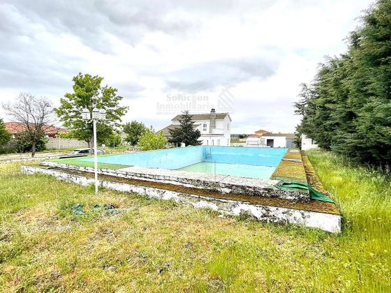 Foto 1 de Casa en venda a Miranda de Azán de 4 habitacions amb piscina i garatge