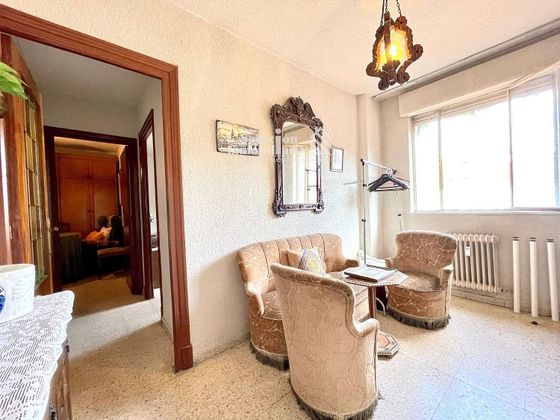 Foto 2 de Pis en venda a avenida De Los Comuneros de 4 habitacions amb balcó i calefacció
