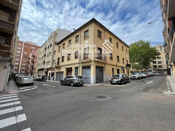 Foto 1 de Edifici en venda a calle De Velázquez de 580 m²