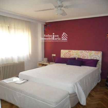Foto 2 de Ático en venta en Tejares -Chamberí - Alcades de 1 habitación con terraza y piscina