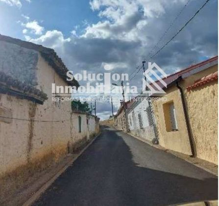 Foto 1 de Venta de casa en San Pedro del Valle de 136 m²