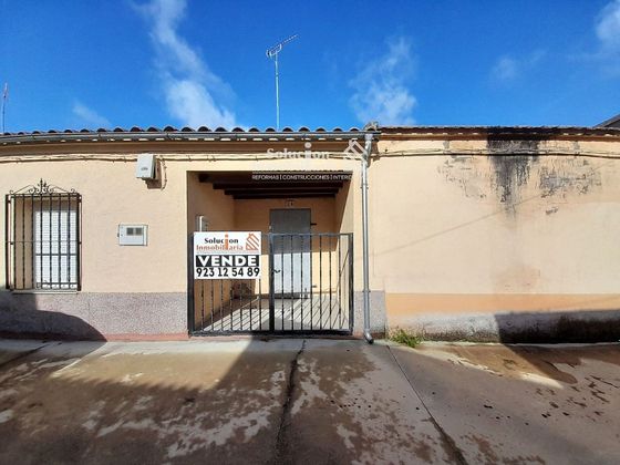 Foto 1 de Casa en venda a calle De El Humilladero de 3 habitacions amb garatge