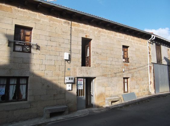 Foto 1 de Casa en venda a calle Villamoñico de 5 habitacions amb garatge