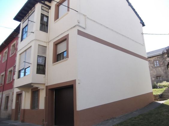 Foto 1 de Casa en venda a plaza Del Ayuntamiento de 4 habitacions amb garatge i calefacció