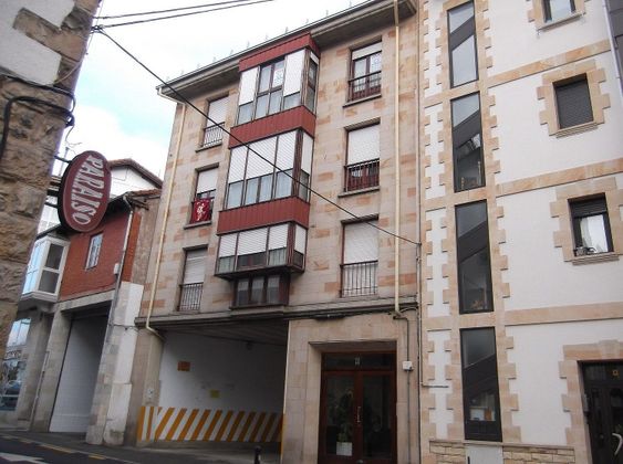 Foto 1 de Dúplex en venta en calle Quintanal de 3 habitaciones con ascensor
