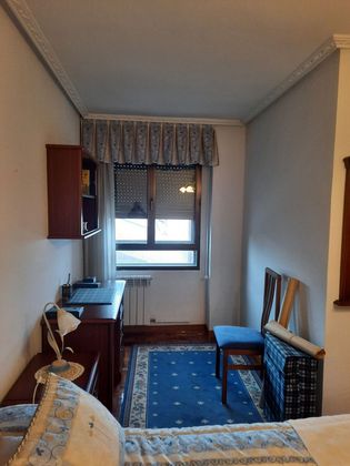 Foto 2 de Venta de piso en calle Casimiro Sainz de 3 habitaciones con garaje y ascensor