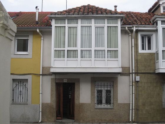 Foto 1 de Casa en venda a avenida Cantabria de 3 habitacions amb jardí