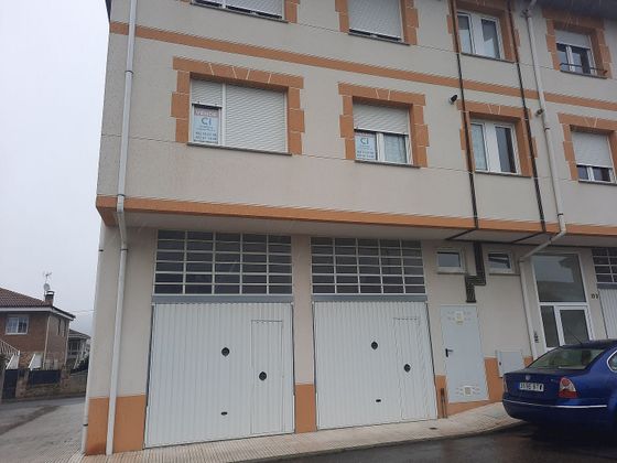 Foto 1 de Piso en venta en calle Cabuerniga de 3 habitaciones con garaje y calefacción