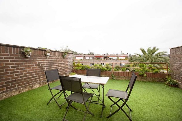 Foto 1 de Pis en venda a Zona Artaza - Sarriena de 4 habitacions amb terrassa i piscina