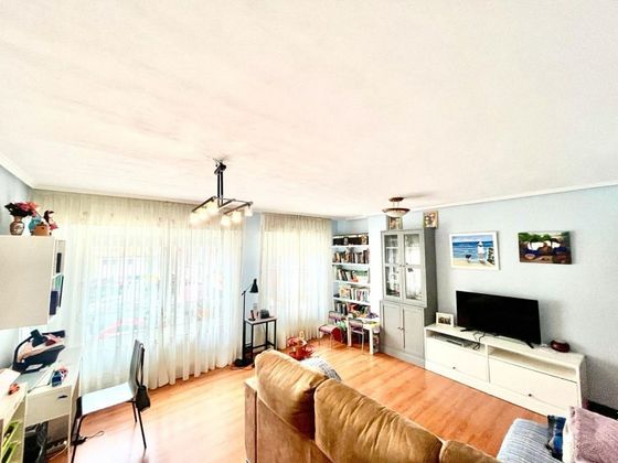 Foto 1 de Pis en venda a Zona Lamiako - Pinueta de 2 habitacions amb terrassa i calefacció