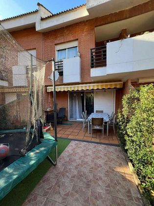 Foto 2 de Casa en venda a avenida Monsacro de 4 habitacions amb terrassa i piscina