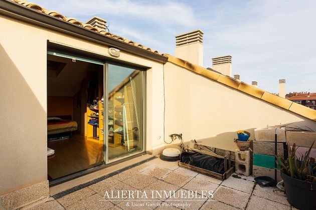 Foto 1 de Àtic en venda a calle De la Colasa de 2 habitacions amb terrassa i garatge