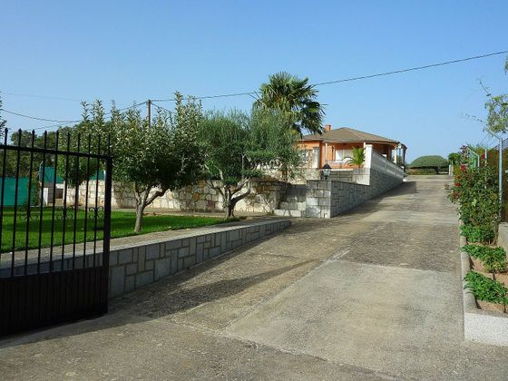 Foto 2 de Xalet en venda a Palacios del Pan de 4 habitacions amb terrassa i piscina