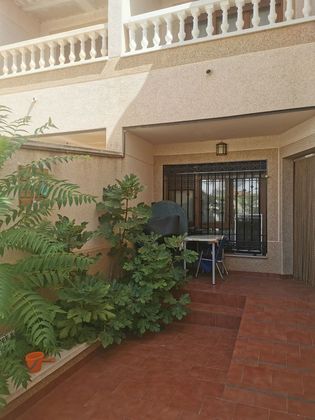 Foto 1 de Casa adosada en venta en Valdepeñas de 4 habitaciones con garaje y balcón