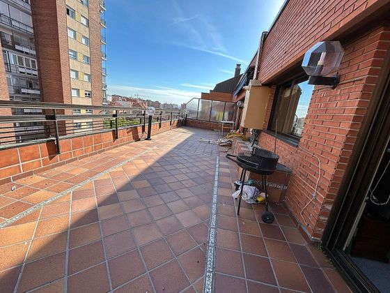 Foto 1 de Dúplex en venta en Pº Zorrilla - Cuatro de Marzo de 3 habitaciones con terraza y piscina