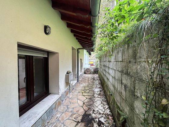 Foto 2 de Casa en venta en Uretamendi de 3 habitaciones con terraza y calefacción