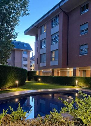 Foto 1 de Dúplex en venda a Covaresa - Parque Alameda de 5 habitacions amb terrassa i piscina