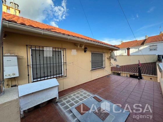 Foto 1 de Venta de casa en Montequinto de 4 habitaciones con terraza