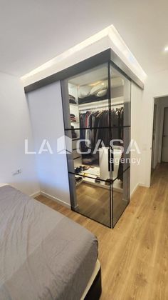Foto 1 de Piso en venta en Sant Andreu de Palomar de 3 habitaciones con balcón y aire acondicionado