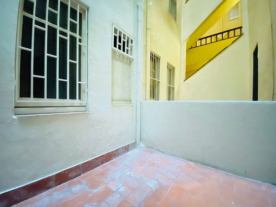 Foto 1 de Pis en venda a Hostafrancs de 3 habitacions amb terrassa i ascensor