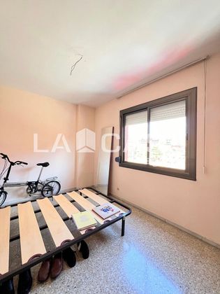 Foto 2 de Piso en venta en Artigas - Llefià de 3 habitaciones con balcón y aire acondicionado