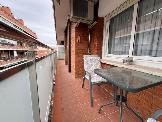 Foto 1 de Venta de piso en Can Vidalet de 4 habitaciones con balcón y ascensor