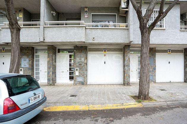 Foto 2 de Casa en venta en Canovelles de 3 habitaciones con terraza y garaje