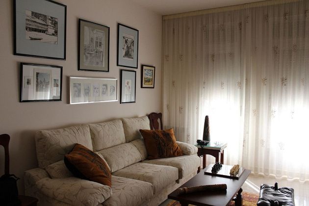 Foto 2 de Xalet en venda a Valdepeñas de 5 habitacions amb garatge i aire acondicionat