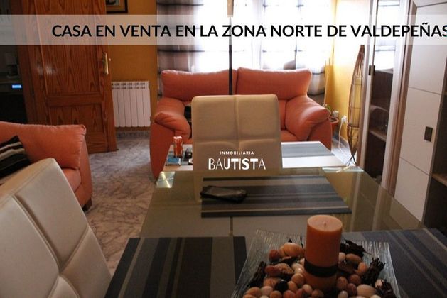 Foto 1 de Xalet en venda a Valdepeñas de 4 habitacions amb terrassa