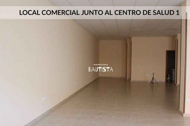 Foto 1 de Local en venta en Valdepeñas de 104 m²