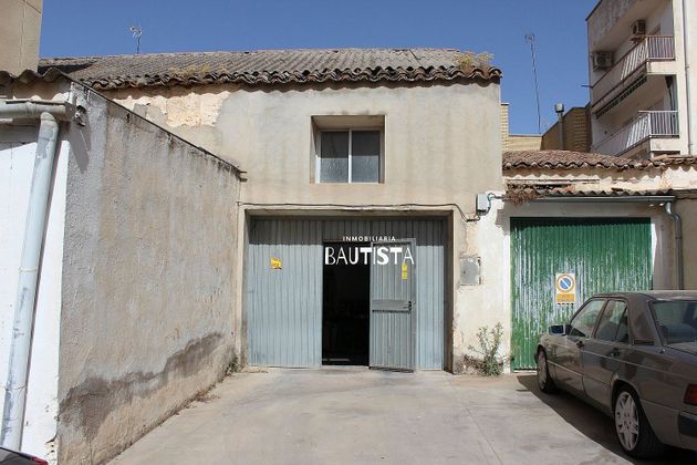 Foto 1 de Local en venta en Valdepeñas con garaje