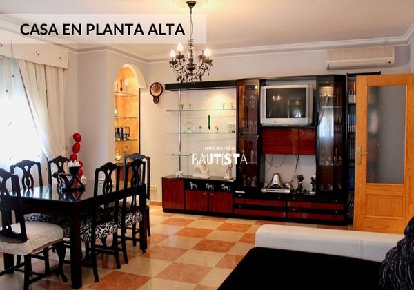 Foto 1 de Casa en venda a Valdepeñas de 3 habitacions amb terrassa i garatge