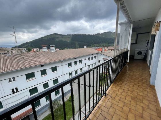Foto 2 de Pis en venda a Legazpi de 2 habitacions amb balcó i calefacció