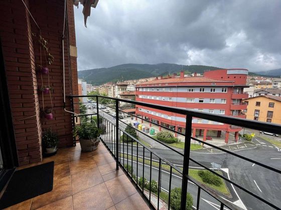 Foto 1 de Pis en venda a Legazpi de 3 habitacions amb balcó i calefacció