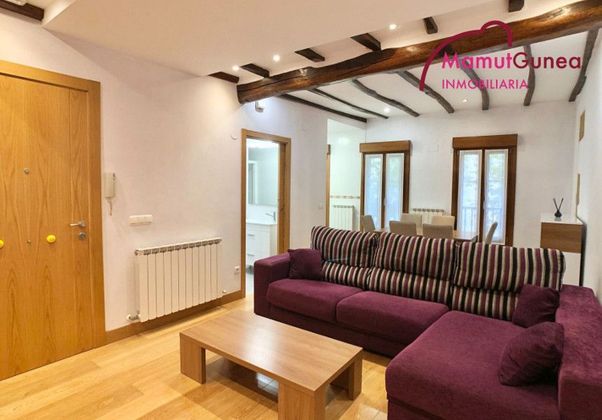 Foto 2 de Piso en venta en Oiartzun de 2 habitaciones con terraza y muebles