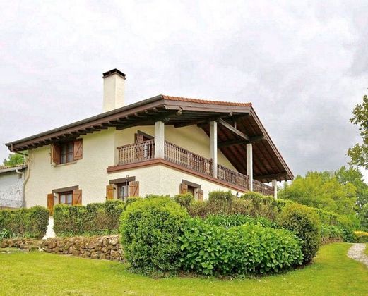 Foto 1 de Xalet en venda a Oiartzun de 4 habitacions amb terrassa i piscina