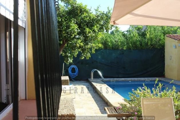 Foto 2 de Xalet en venda a Carmona de 5 habitacions amb piscina i aire acondicionat