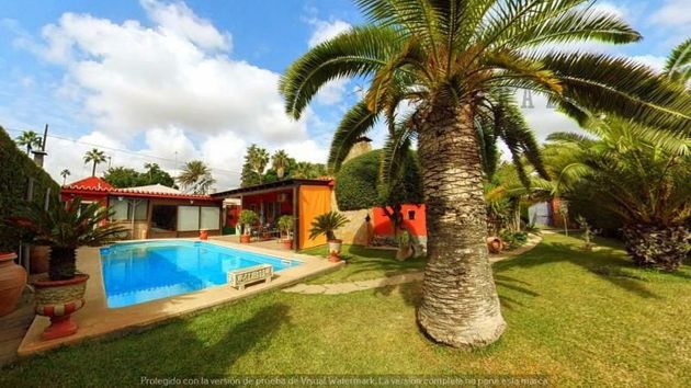 Foto 1 de Xalet en venda a Mairena del Alcor de 5 habitacions amb piscina i jardí