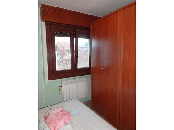Foto 2 de Piso en venta en Artziniega de 3 habitaciones con balcón