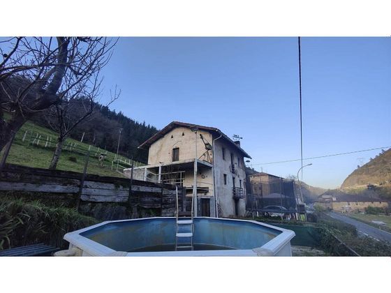 Foto 1 de Casa en venda a Güeñes de 4 habitacions amb terrassa i garatge